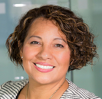 Claire Ashford hoofd compliance portret financieel expert